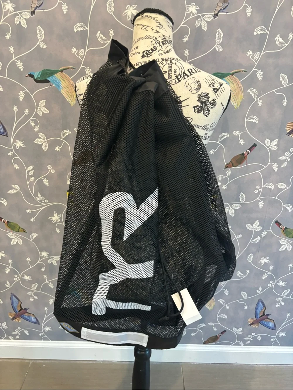NWT TYR Alliance Mesh Equipment Black Drawstring Swim Bag